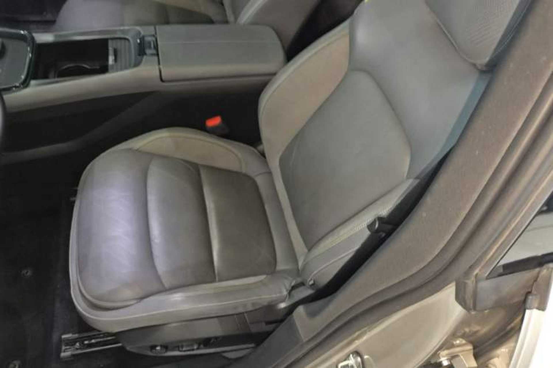 Used Lynk & Co 08 EM-P 2023 120km Long-Range Halo Left Front Seat