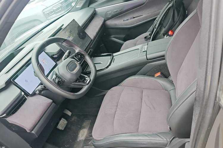 Used Lynk & Co 08 EM-P 2023 220 km Limited-Time Edition Left Front Seat