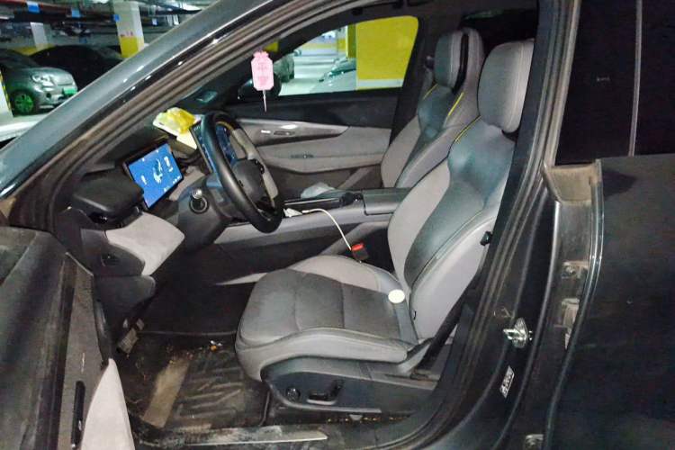 Used Lynk & Co 08 EM-P 2023 120km Long-Range Pro Left Front Seat