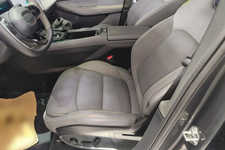 Used Lynk & Co 08 EM-P 2023 245km Ultra-Long Range Halo Left Front Seat
