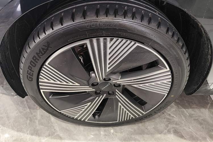 Used Lynk & Co 08 EM-P 2023 245km Ultra-Long Range Halo Left Front Wheel Hub