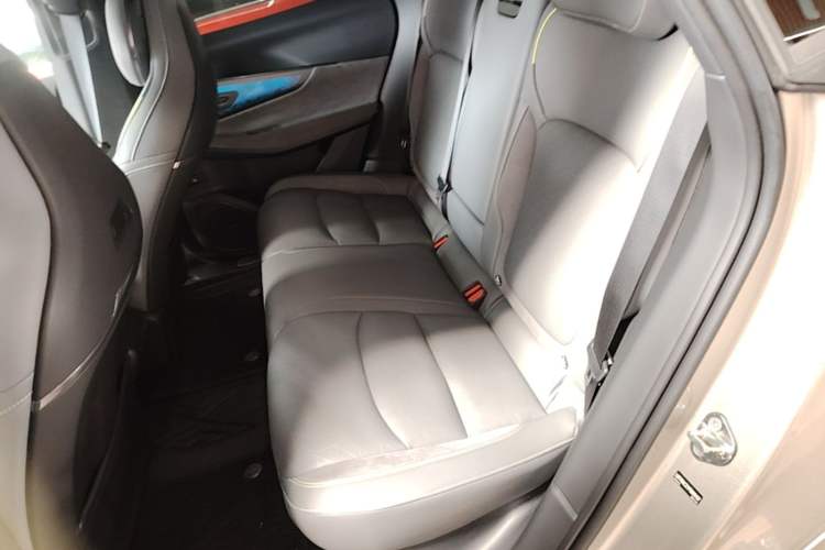 Used Lynk & Co 08 EM-P 2023 120km Long-Range Halo Left Rear Seat