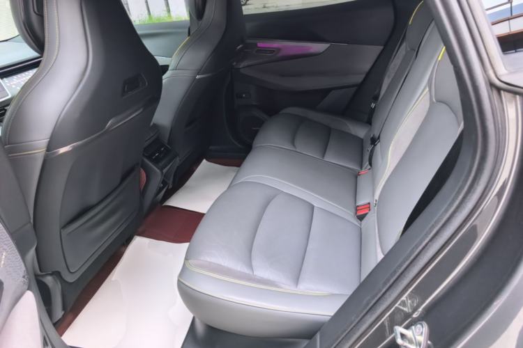 Used Lynk & Co 08 EM-P 2023 220km All-Wheel-Drive Performance Halo Left Rear Seat