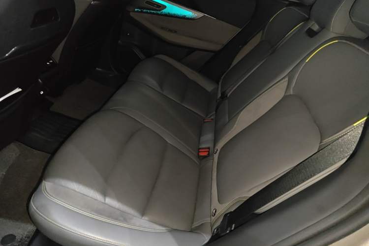 Used Lynk & Co 08 EM-P 2023 120km Long-Range Halo Left Rear Seat
