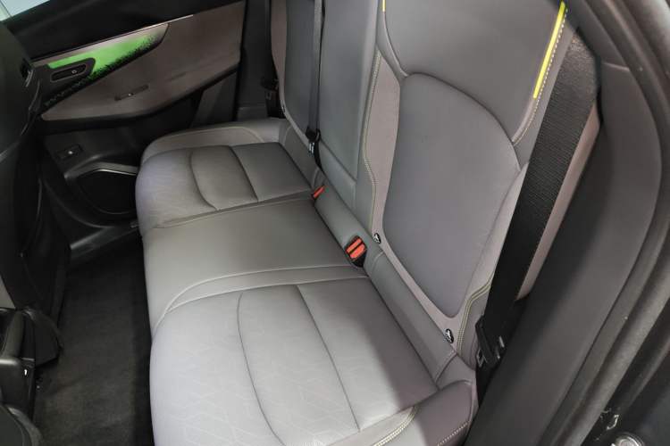 Used Lynk & Co 08 EM-P 2023 120km Long-Range Pro Left Rear Seat