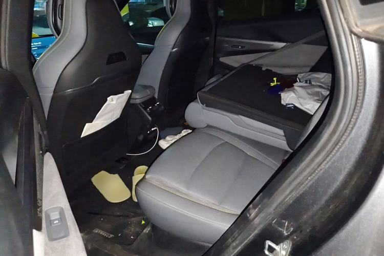 Used Lynk & Co 08 EM-P 2023 120km Long-Range Pro Left Rear Seat