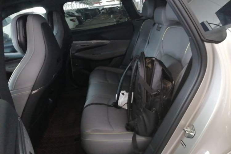 Used Lynk & Co 08 EM-P 2023 120km Long-Range Halo Left Rear Seat