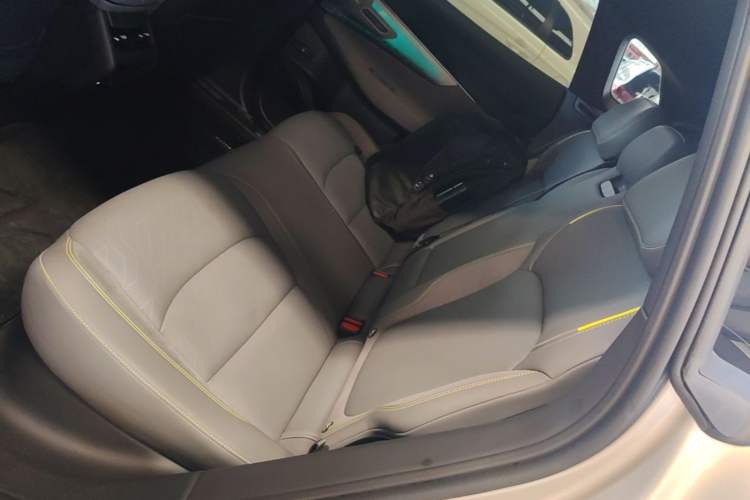 Used Lynk & Co 08 EM-P 2023 120km Long-Range Halo Left Rear Seat