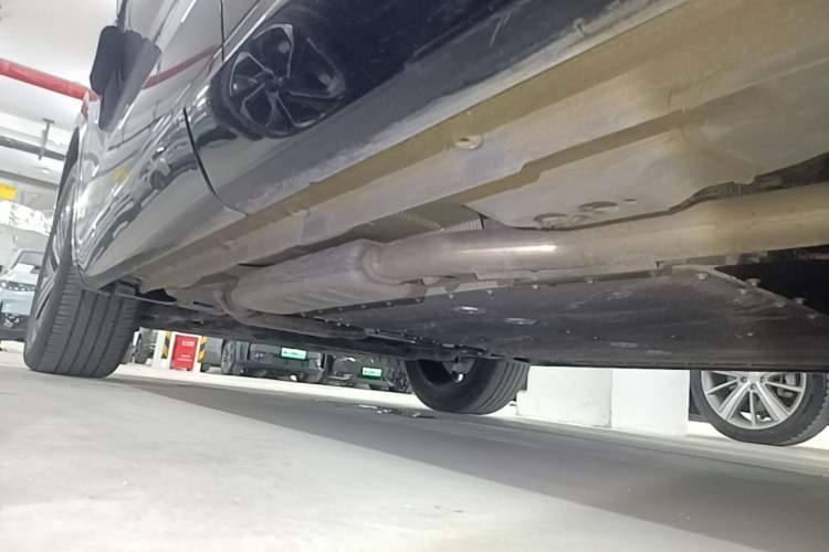 Used Lynk & Co 08 EM-P 2023 120km Long-Range Halo Left Side Sill