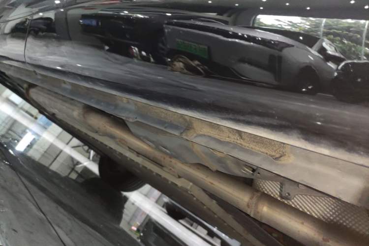 Used Lynk & Co 08 EM-P 2023 245km Ultra-Long Range Halo Left Side Sill
