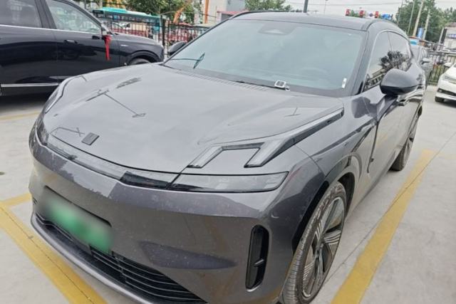 Used Lynk & Co 08 EM-P 2023 220 km Limited-Time Edition