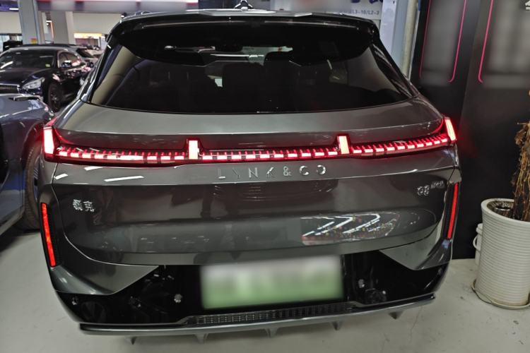 Used Lynk & Co 08 EM-P 2023 120km Long-Range Pro Rear
