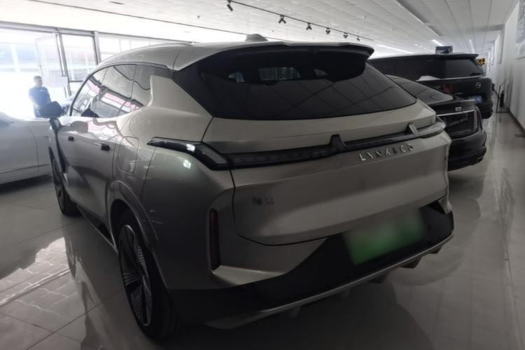 Used Lynk & Co 08 EM-P 2023 120km Long-Range Halo Rear Left 45 Deg