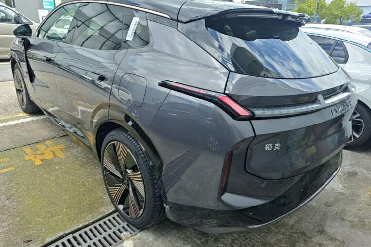Used Lynk & Co 08 EM-P 2023 220 km Limited-Time Edition Rear Left 45 Deg