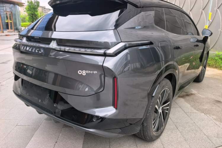 Used Lynk & Co 08 EM-P 2023 220km All-Wheel-Drive Performance Halo Rear Right 45 Deg