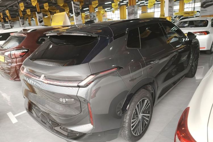 Used Lynk & Co 08 EM-P 2023 120km Long-Range Halo Rear Right 45 Deg