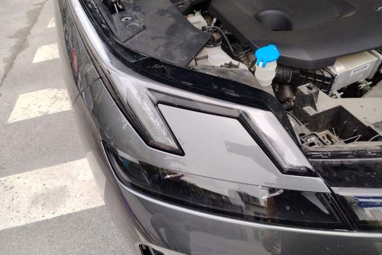 Used Lynk & Co 08 EM-P 2023 220km All-Wheel-Drive Performance Halo Right Front Headlight