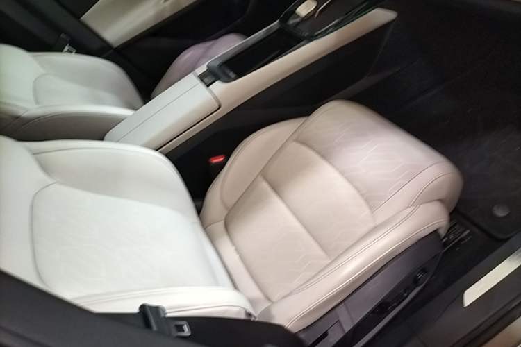 Used Lynk & Co 08 EM-P 2023 245km Ultra-Long Range Halo Right Front Seat