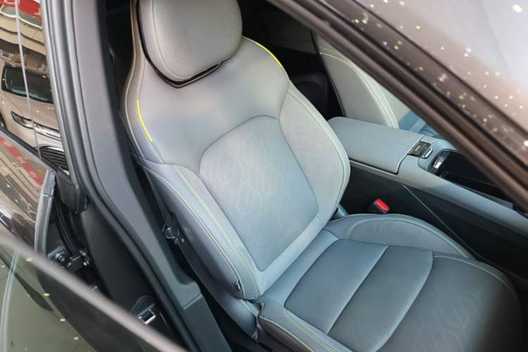 Used Lynk & Co 08 EM-P 2023 245km Ultra-Long Range Halo Right Front Seat