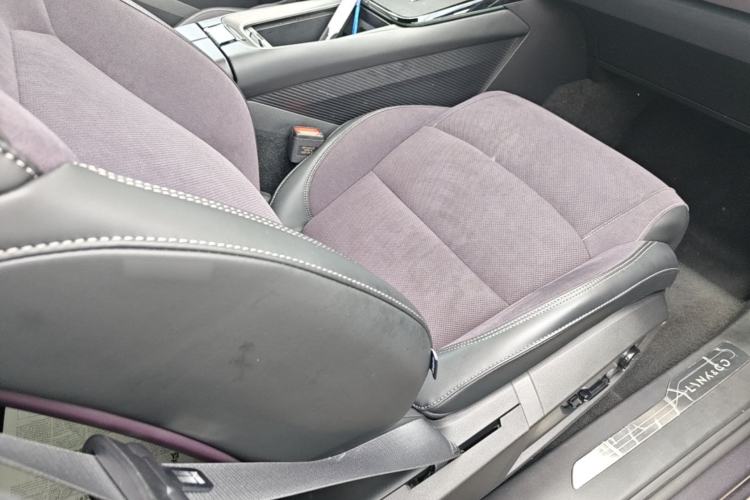 Used Lynk & Co 08 EM-P 2023 220 km Limited-Time Edition Right Front Seat