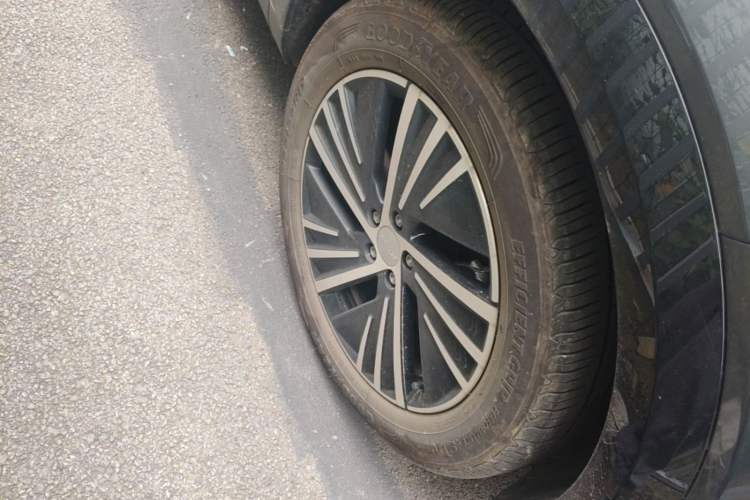 Used Lynk & Co 08 EM-P 2023 120km Long-Range Halo Right Front Wheel Hub