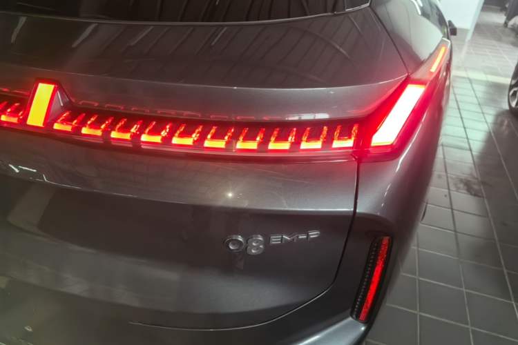 Used Lynk & Co 08 EM-P 2023 120km Long-Range Halo Right Rear Taillight