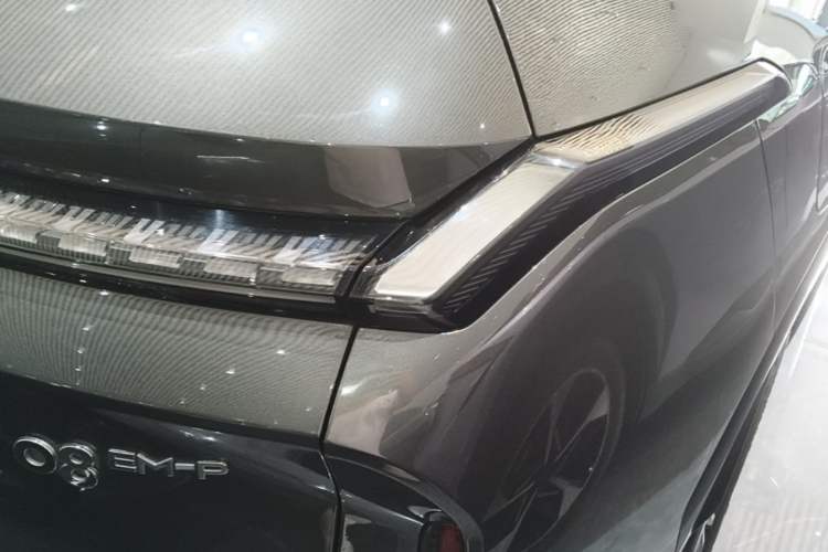 Used Lynk & Co 08 EM-P 2023 220km All-Wheel-Drive Performance Halo Right Rear Taillight