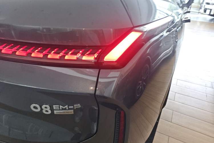 Used Lynk & Co 08 EM-P 2023 220km All-Wheel-Drive Performance Halo Right Rear Taillight