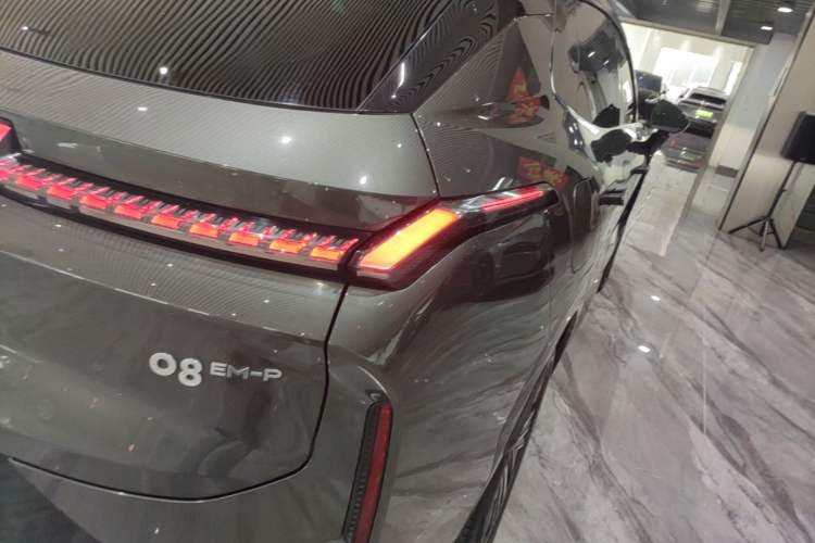 Used Lynk & Co 08 EM-P 2023 245km Ultra-Long Range Halo Right Rear Taillight