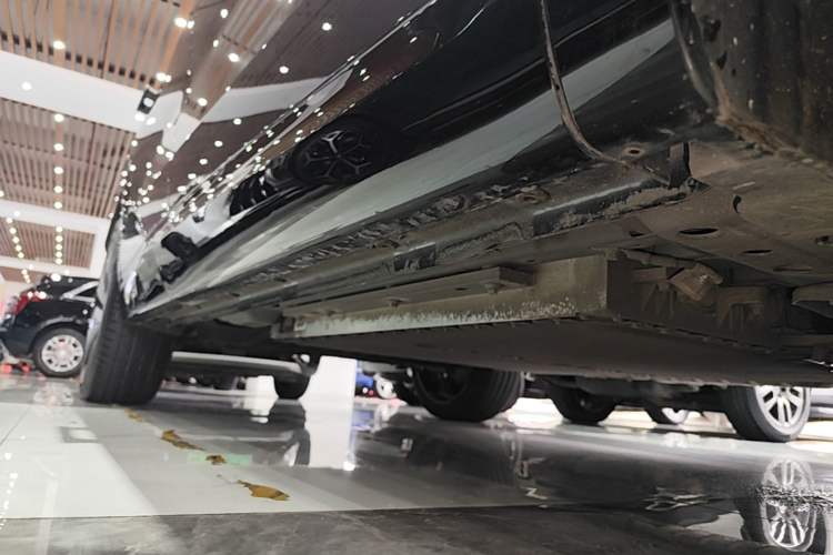 Used Lynk & Co 08 EM-P 2023 245km Ultra-Long Range Halo Right Side Sill