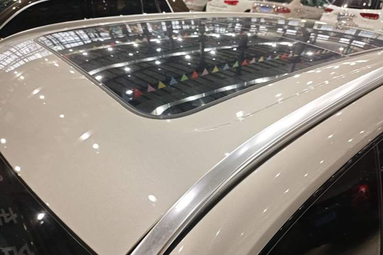 Used Lynk & Co 08 EM-P 2023 120km Long-Range Halo Roof