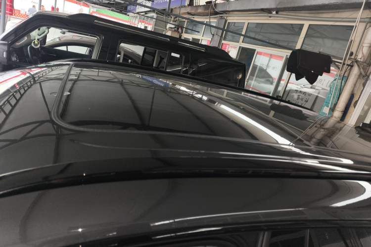Used Lynk & Co 08 EM-P 2023 120km Long-Range Pro Roof