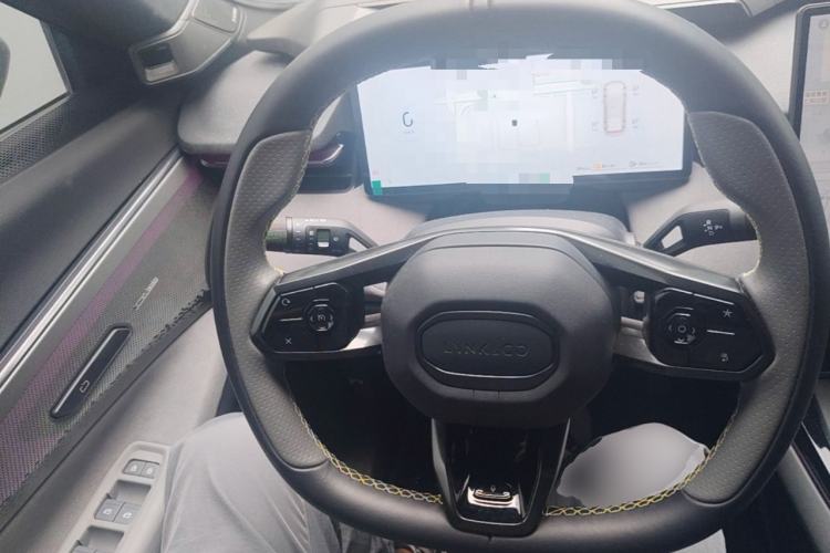 Used Lynk & Co 08 EM-P 2023 120km Long-Range Halo Steering Wheel