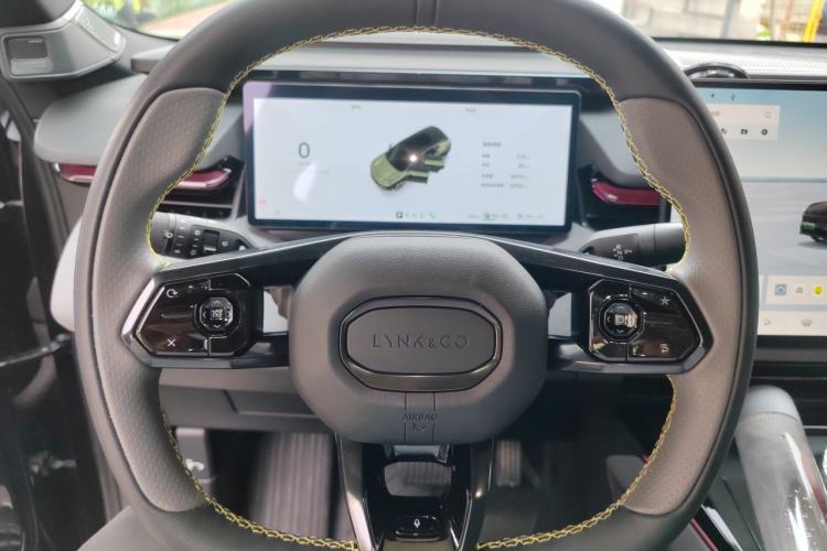 Used Lynk & Co 08 EM-P 2023 120km Long-Range Halo Steering Wheel