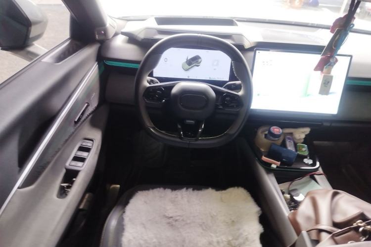 Used Lynk & Co 08 EM-P 2023 120km Long-Range Halo Steering Wheel