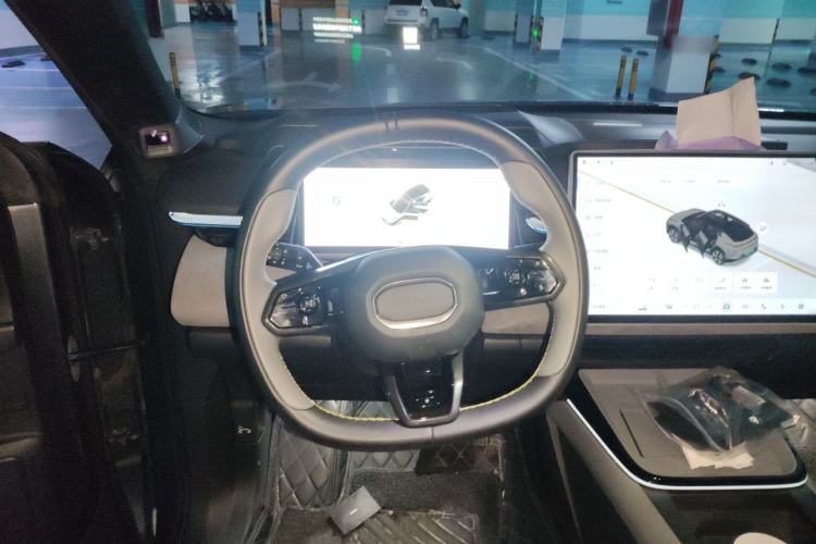 Used Lynk & Co 08 EM-P 2023 220km All-Wheel-Drive Performance Halo Steering Wheel