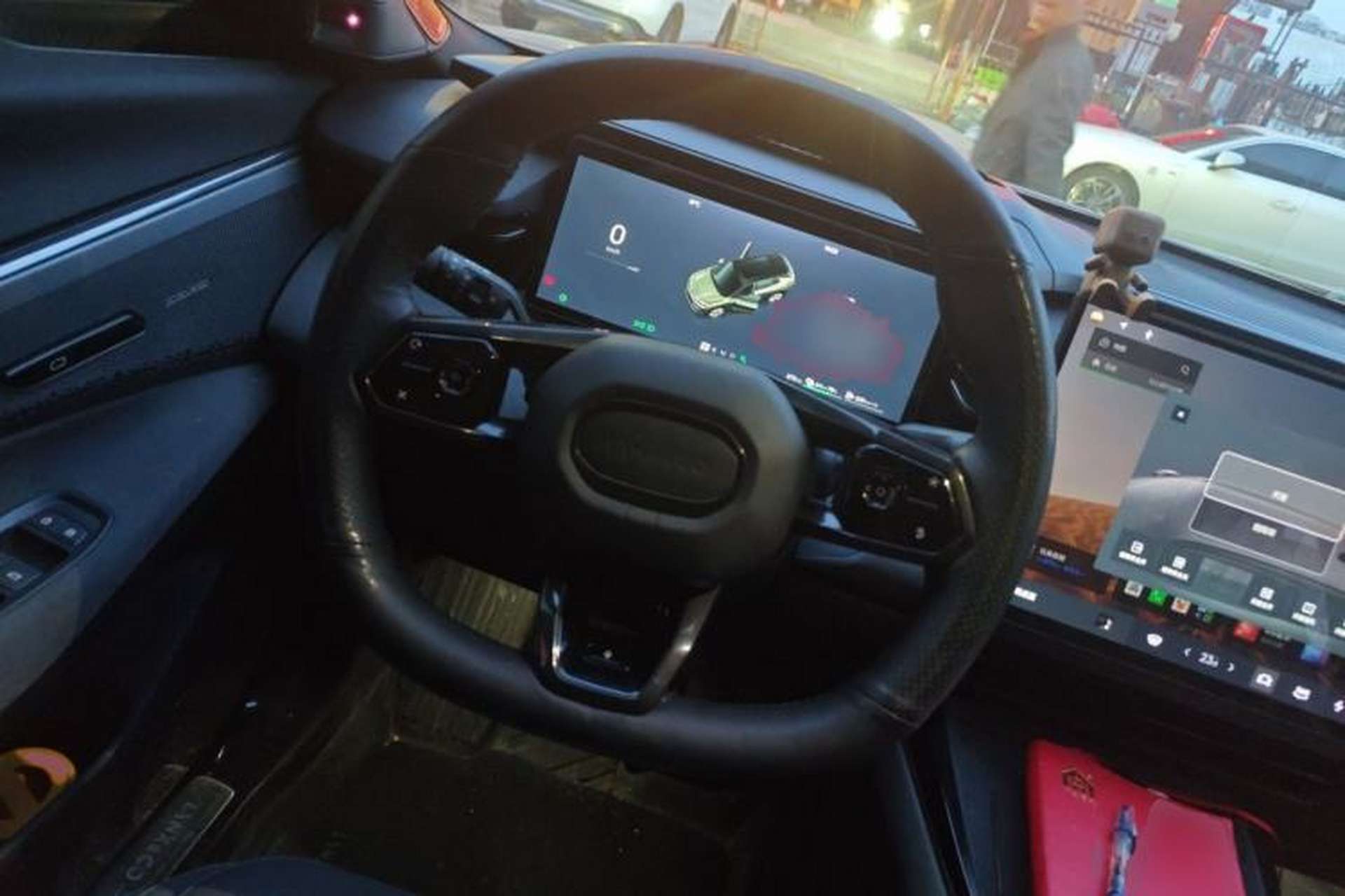 Used Lynk & Co 08 EM-P 2023 120km Long-Range Halo Steering Wheel