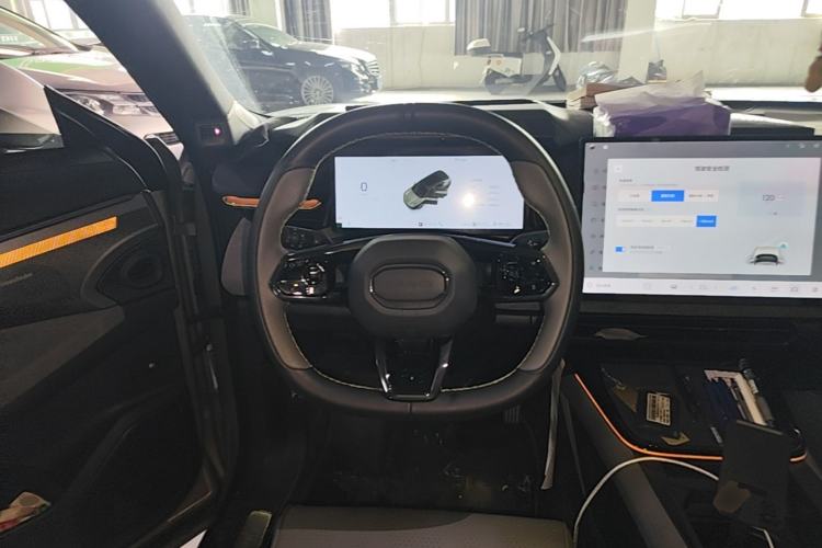 Used Lynk & Co 08 EM-P 2023 120km Long-Range Halo Steering Wheel