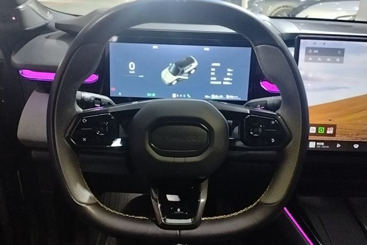 Used Lynk & Co 08 EM-P 2023 120km Long-Range Halo Steering Wheel