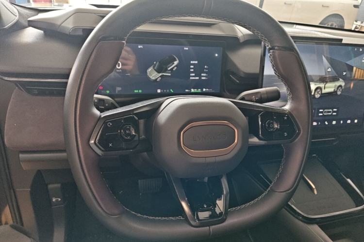 Used Lynk & Co 08 EM-P 2023 220km All-Wheel-Drive Performance Halo Steering Wheel