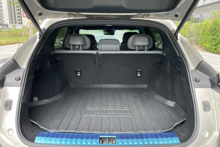 Used Lynk & Co 08 EM-P 2023 245km Ultra-Long Range Halo Trunk