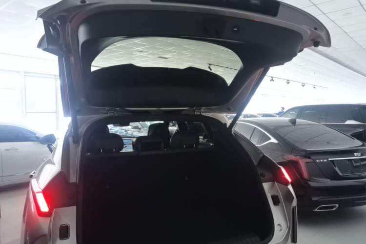 Used Lynk & Co 08 EM-P 2023 120km Long-Range Halo Trunk