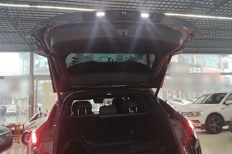 Used Lynk & Co 08 EM-P 2023 120km Long-Range Pro Trunk