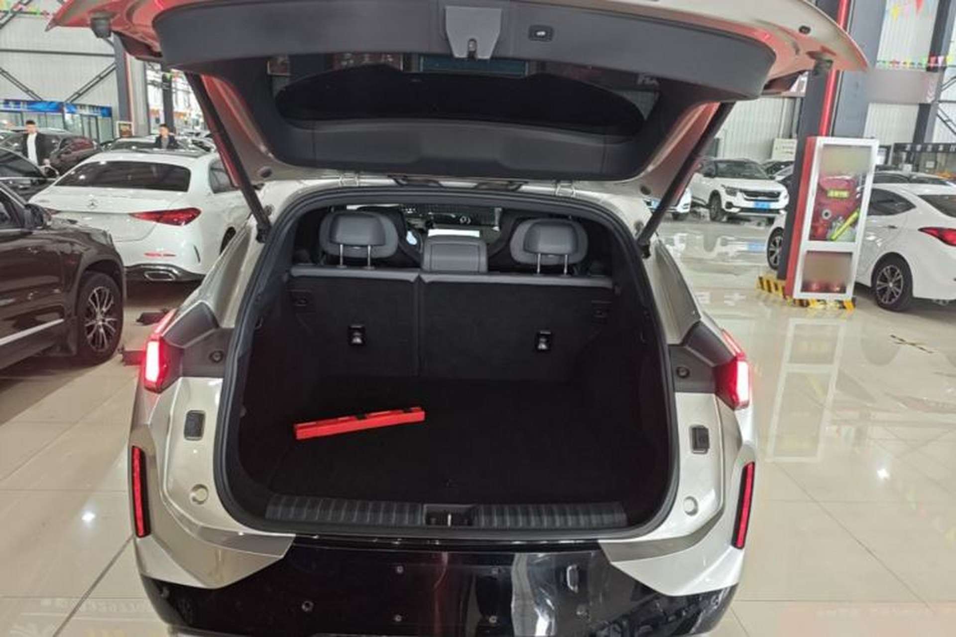 Used Lynk & Co 08 EM-P 2023 120km Long-Range Halo Trunk