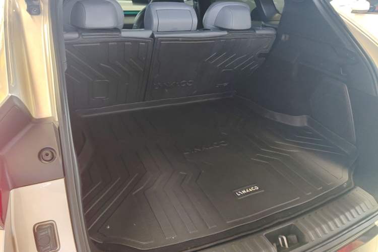 Used Lynk & Co 08 EM-P 2023 120km Long-Range Halo Trunk
