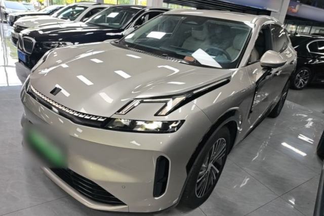 Used Lynk & Co 08 EM-P 2023 245km Ultra-Long Range Halo