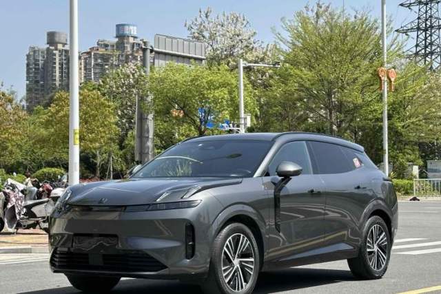 Used Lynk & Co 08 EM-P 2023 120km Long-Range Pro