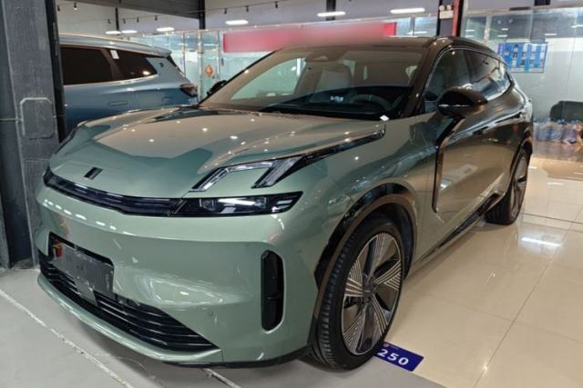 Used Lynk & Co 08 EM-P 2023 220km All-Wheel-Drive Performance Halo