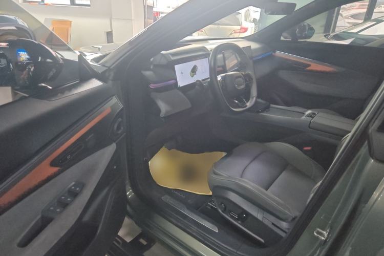 Used Lynk & Co 08 EM-P 2023 220km All-Wheel-Drive Performance Halo Driver Seat