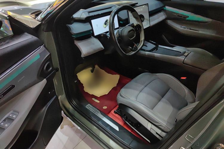Used Lynk & Co 08 EM-P 2023 220 km Limited-Time Edition Driver Seat
